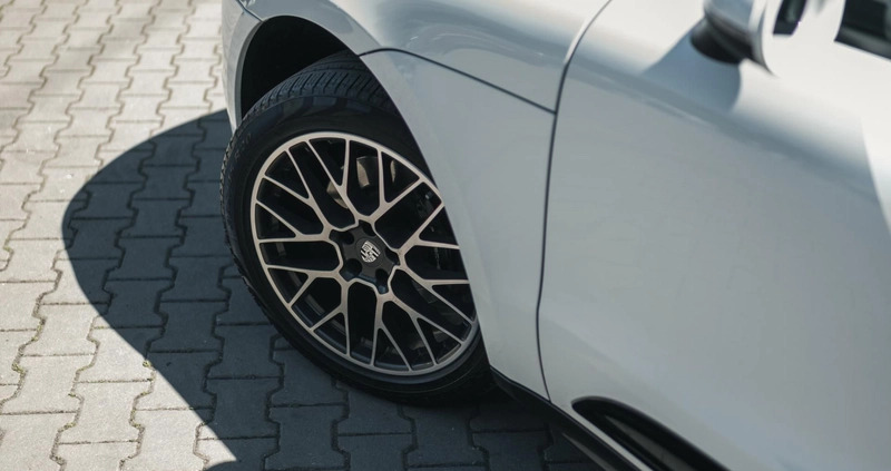Porsche Macan cena 159990 przebieg: 139900, rok produkcji 2017 z Przedbórz małe 781